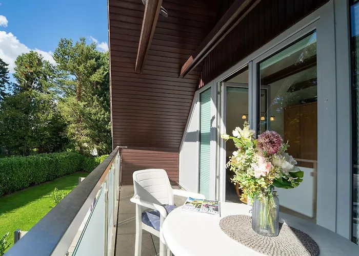 Badeweg 4 Strandlaeufer 2 *