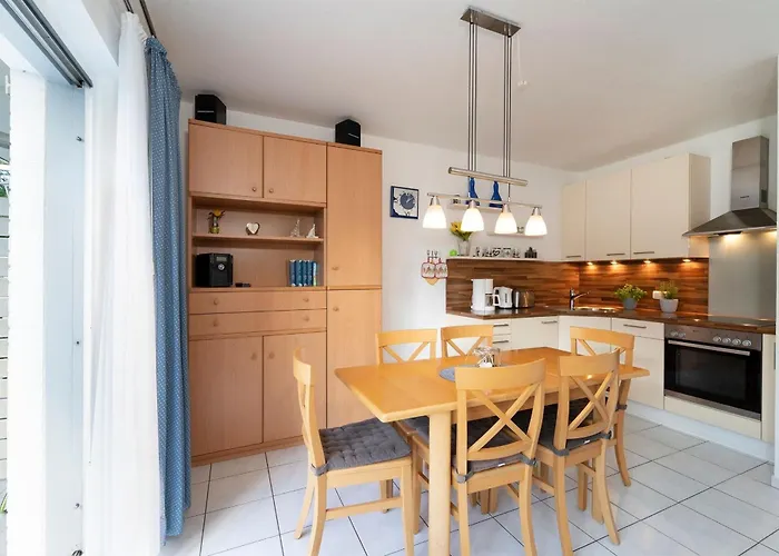 Badeweg 4 Strandlaeufer 2 Scharbeutz