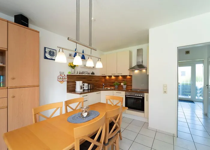 Badeweg 4 Strandlaeufer 2 Scharbeutz